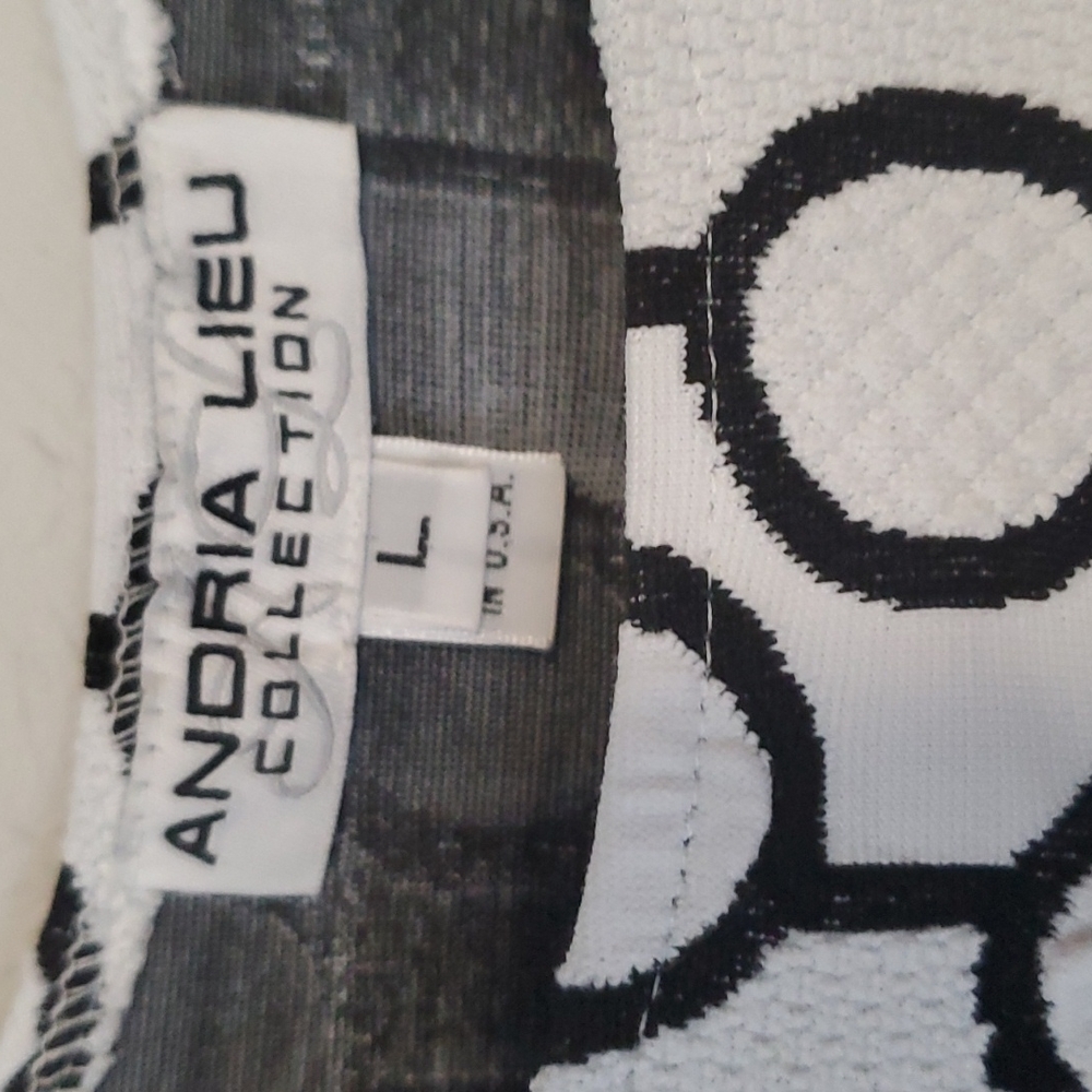Andrea Lieu tank - Picture 2 of 3